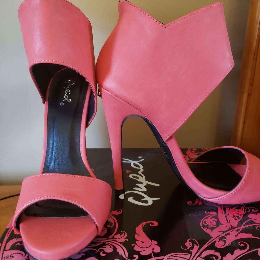 Quipid 7.5 heels